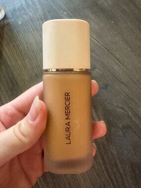 laura mercier foundation - chesnut